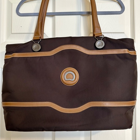 Delsey Paris Chatelet shoulder bag EUC - Picture 1 of 12